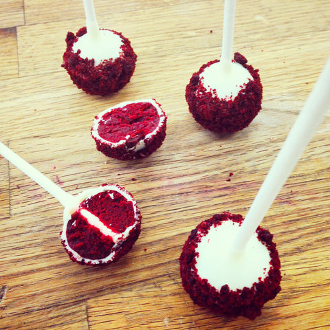 RED VELVET CAKE POPS