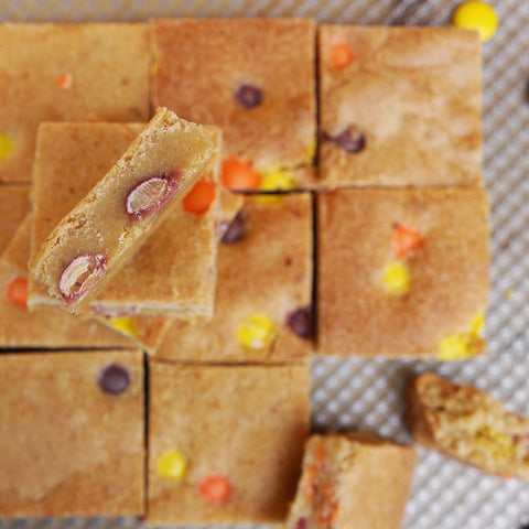 REESE'S PIECES PEANUT BUTTER BLONDIES