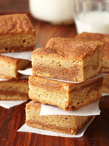 CINNAMON DULCE DE LECHE BLONDIES